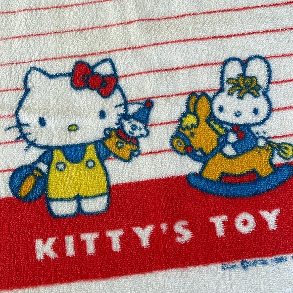 VINTAGE 80S SANRIO HELLO KITTY CHILDREN'S BATH TOWEL - Picture 3 of 9